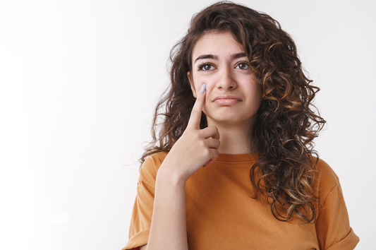 Bright Eyes, Fresh Face: Your Daily Under-Eye Revival Starts Here